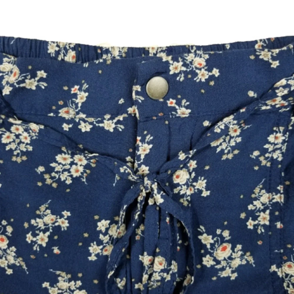 EUC Forever 21 Blue Floral Size 31 Shorts with Pockets Drawstring Waist - Picture 14 of 16